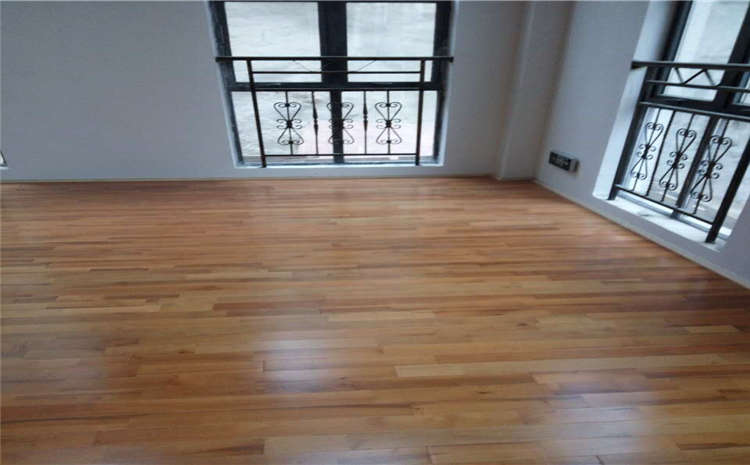 造價(jià)是的多少？學(xué)校體育運(yùn)動(dòng)地板