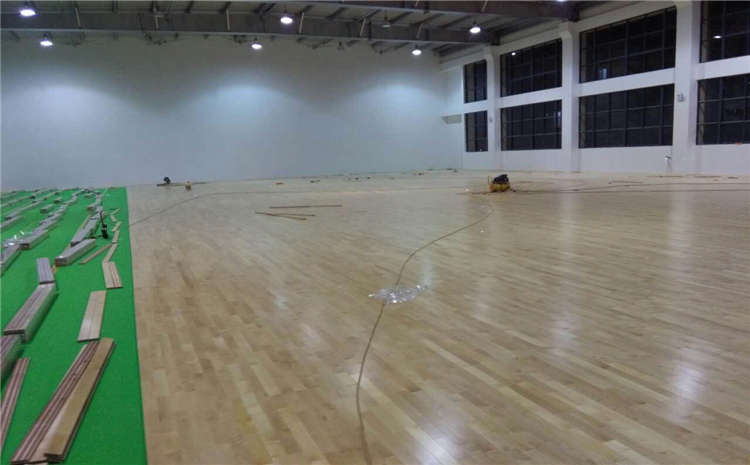 **的體育木地板廠**哪**好？