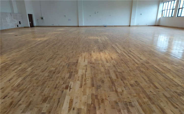 楓樺木舞臺(tái)木地板造價(jià)是的多少？