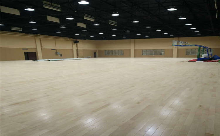 批發(fā)價(jià)格體育木地板22厚