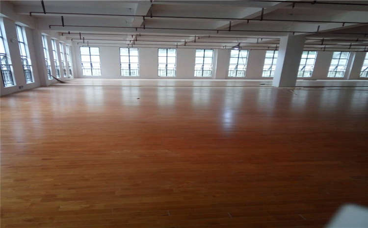 24厚排球館木地板造價是的多少？