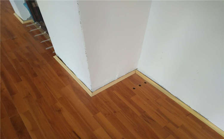 棰勯槻鍜岃В鍐寵垶鍙版湪鍦版澘璧烽紦