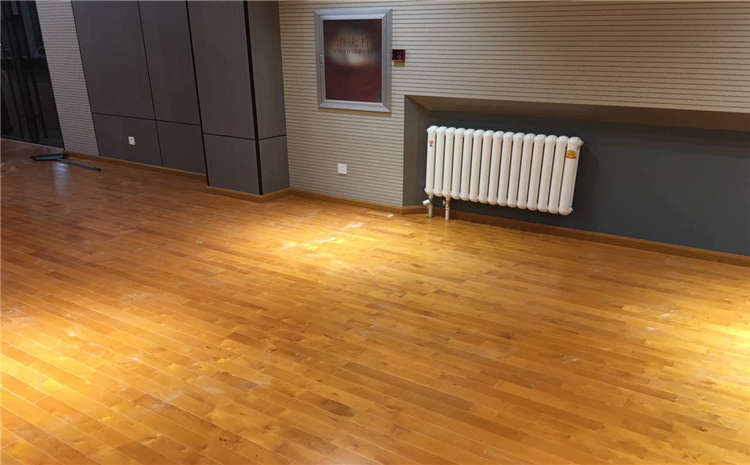 烏魯木齊專用實(shí)木運(yùn)動(dòng)地板都有哪些品牌