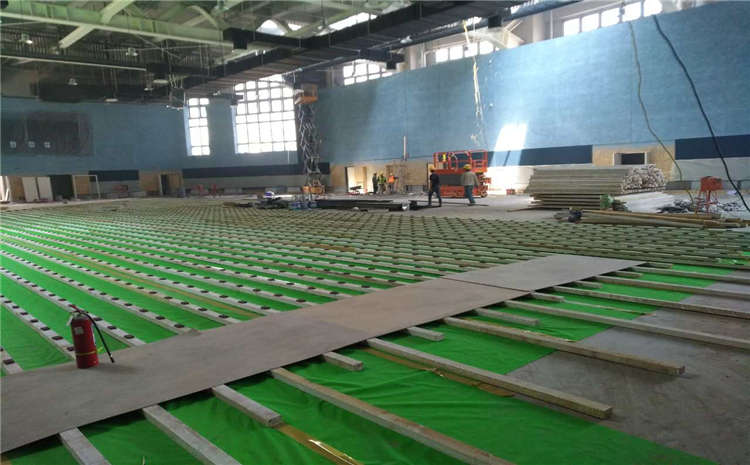 22厚籃球場(chǎng)木地板造價(jià)是的多少？