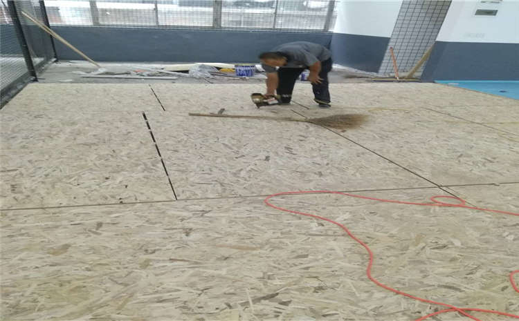 楓木舞臺(tái)木地板怎么維修？