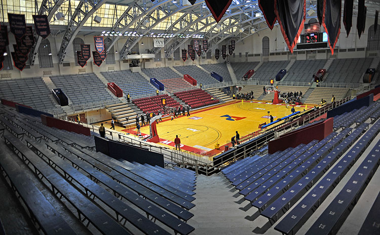 松木體育館實(shí)木地板一平米價(jià)格