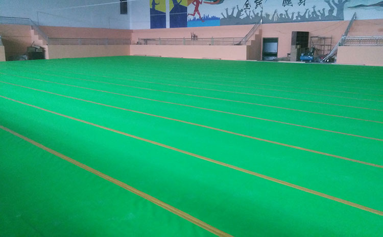 橡膠木排球館木地板**是多少錢？