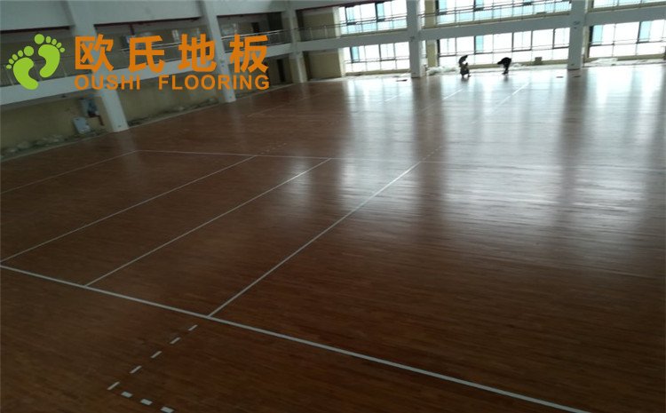 重慶忠縣中學(xué)籃球排球場木地板圖片