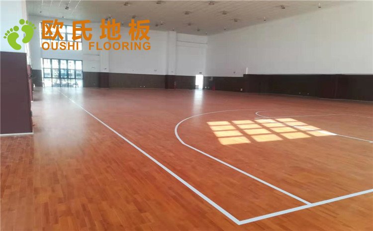 安徽懷寧室內籃球館木地板圖片