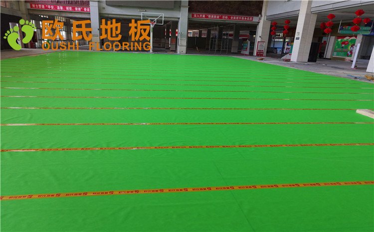 福建龍巖羅龍西路269號籃球館木地板圖片