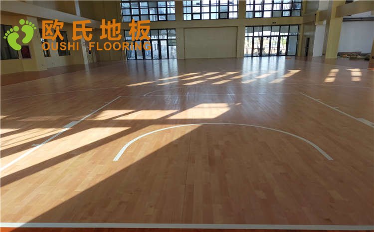 江蘇連云港消防隊(duì)籃球館木地板圖片