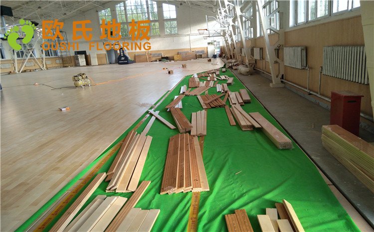 內(nèi)蒙古呼和浩特賽罕區(qū)師范大學(xué)體育學(xué)院訓(xùn)練館運(yùn)動(dòng)木地板項(xiàng)目—?dú)W氏實(shí)木運(yùn)動(dòng)地板
